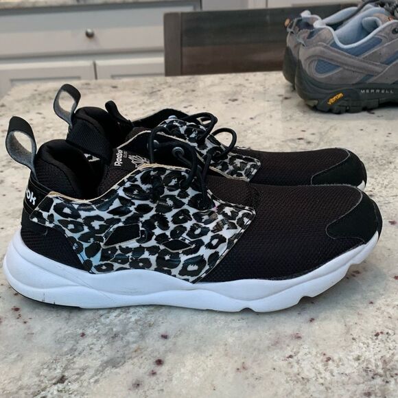 Reebok Furylite Leopard Sneakers sz 5 - Picture 1 of 6